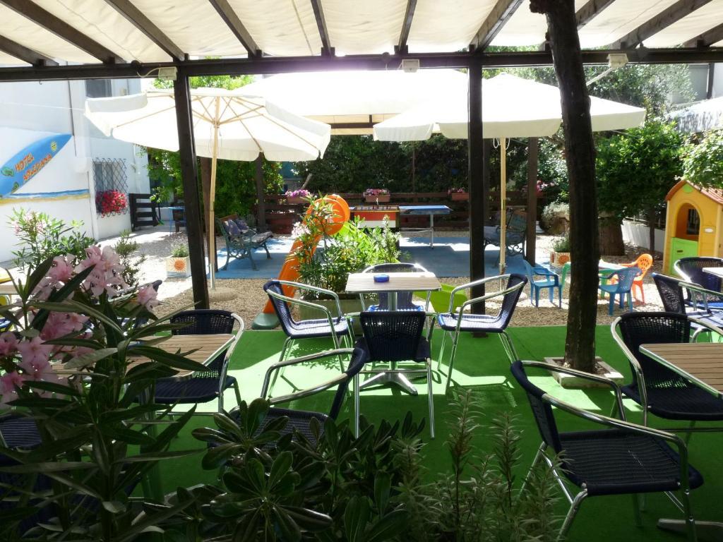 Hotel Arlesiana Rimini Eksteriør billede