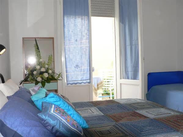 Hotel Arlesiana Rimini Eksteriør billede
