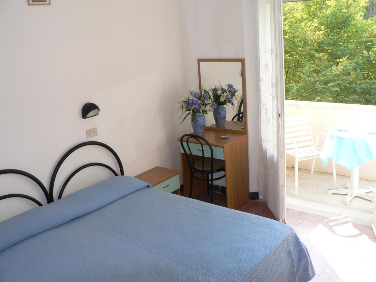 Hotel Arlesiana Rimini Eksteriør billede